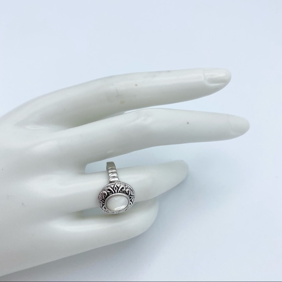 Faux White Opal Ornate Round Rhodium Plated Silver Tone Ring - Picture 11 of 12